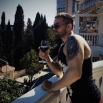 Vlad, 37