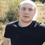 Роман, 32